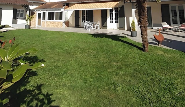 “Agapanthe” Guest Room – Suite with Breakfast Included