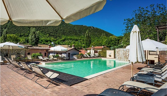 Amazing Apartment In Foligno With Wifi