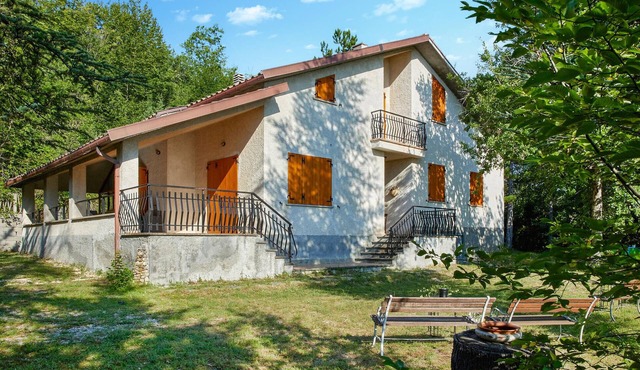 Amazing home in Cerqueto di Civitella with WiFi