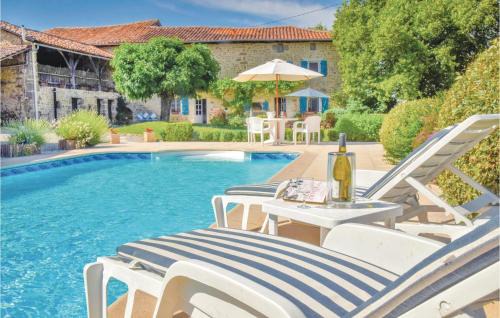 Amazing Home In Suaux