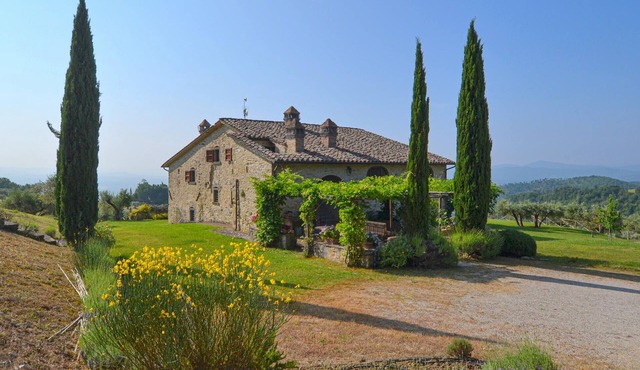 Amazing home in Monte Santa Maria Tibe