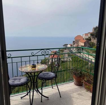 Ambra Holiday House