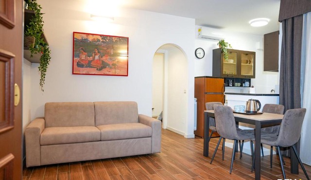 Anagnina Urban Stay Appartamento Luminoso con Balcone Metro A