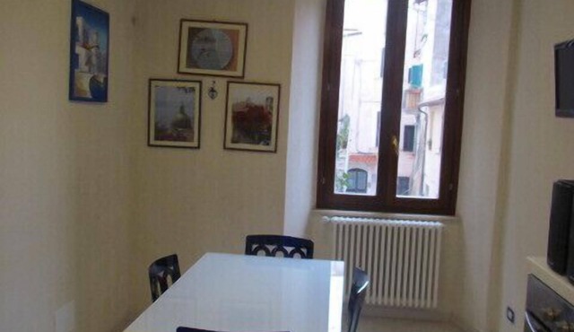 Ancient Rebuilt Elegant 65 Mq Apartment in the Old Center Endependant Entrance