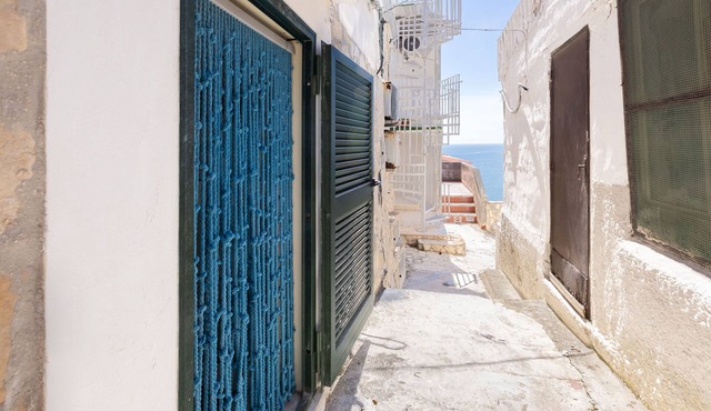 Angolo Blu by BarbarHouse