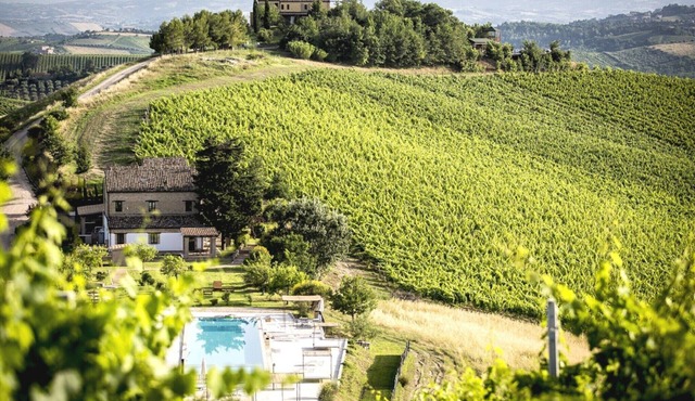 Apartment near Assisi with pool and hot tub