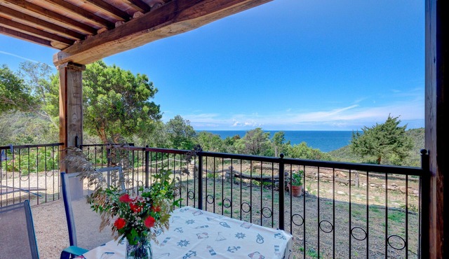 Apartment 'Amandolo - Arco' with Sea View, Wi-Fi and Air Conditioning