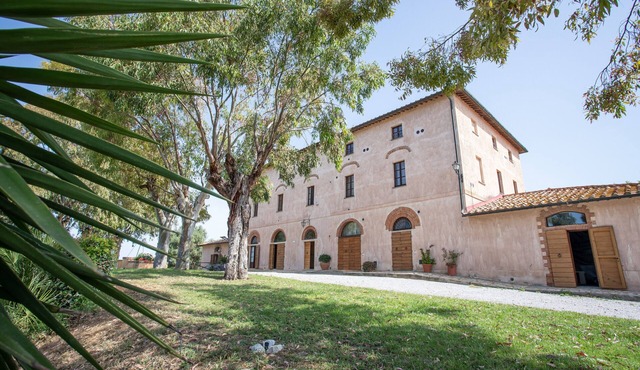 Apartment Capraia with Sea View, Pool, Wi-Fi, A/C & Garden