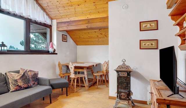 Apartment 'Casa Serena' with Mountain View and Balcony