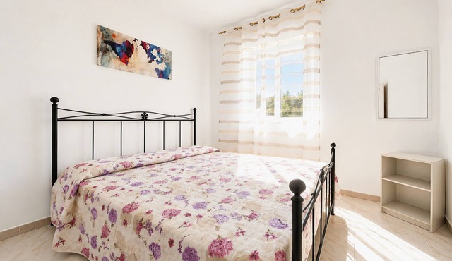 Apartment 'Francesca, Bilo B' with Shared Terrace, Wi-Fi and Air Conditioning
