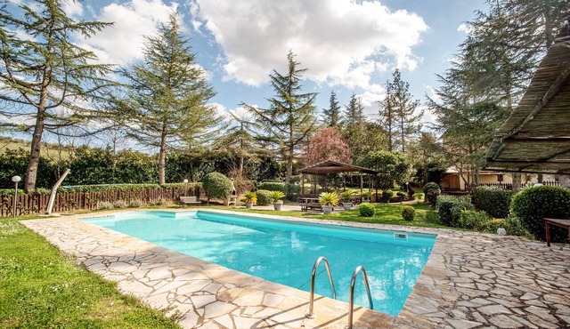 Apartment 'Glicine ad Antico Casale '700' with Shared Pool & Wi-Fi