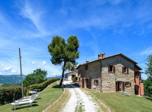 Apartment in Sant'Angelo near Medieval Town