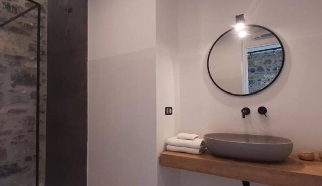 Apartment in villa with pool in Cilento, Ascea Casolare Centoulivi