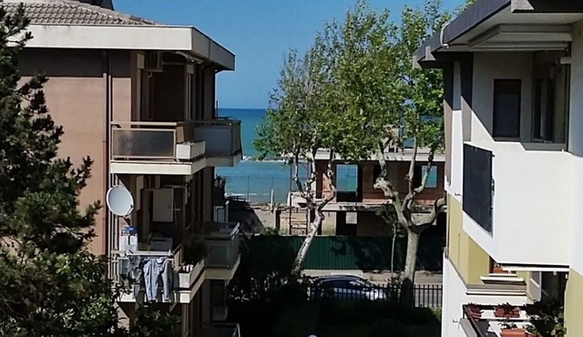 Apartment in Francavilla, sea view, large, modern with climate and parking.