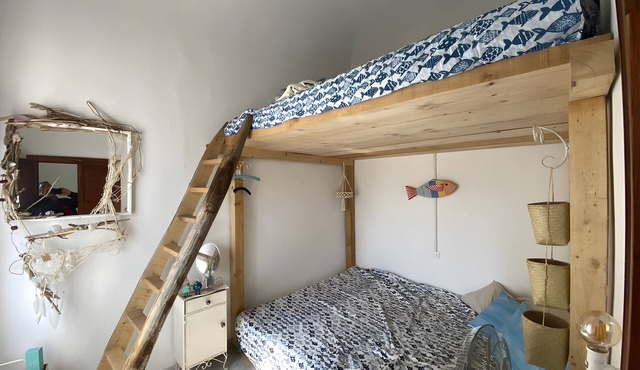 Apartment 'La Marina' with Sea View, Wi-Fi and Air Conditioning