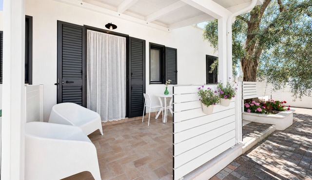 Apartment 'Le Case Di Chri' with Wi-Fi and Air Conditioning