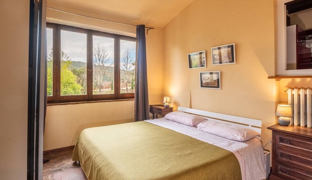 Apartment 'Leccio' with Shared Pool and Wi-Fi