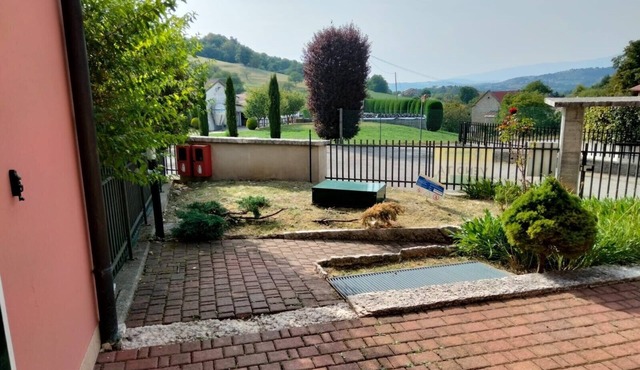 Apartment near Verona with Mountain Views