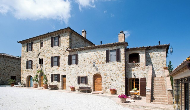 Apartment on the Siena Hills