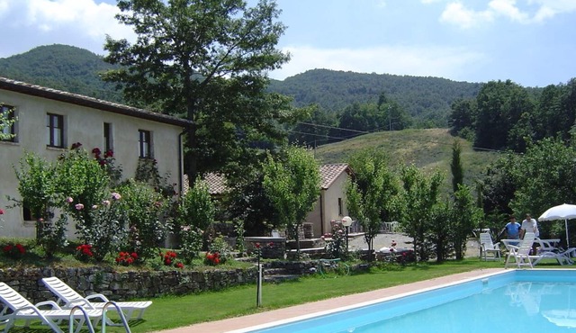 Apartment 'Podere Le Ghiande, Fienile N°6' with Shared Pool, Shared Garden and Wi-Fi