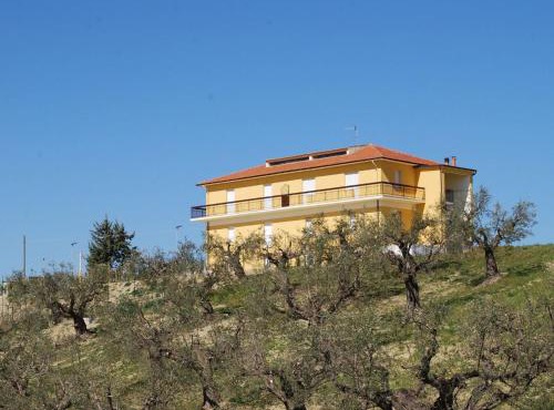 Apartment Residenz Borgo Offida mit großem Garten by Interhome