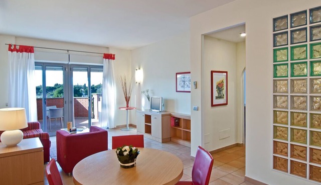 Apartment spacious Long Stay Rome Area I Triangoli with garden in the backyard