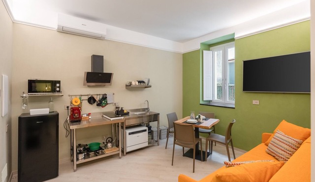 Apartment 'Standard Velia' with Wi-Fi and Air Conditioning