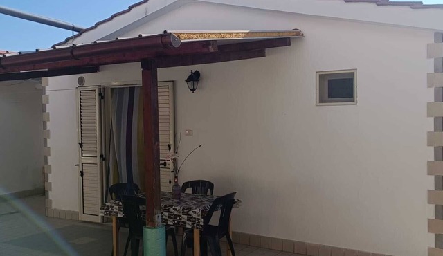 Apartment 'Trilo 1' with Private Terrace, Shared Garden and Wi-Fi