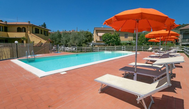 Apartment "Trilocale Coratina" with Terrace, Shared Pool & Wi-Fi
