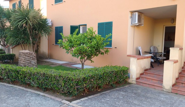 Apartment with stunning views overlooking Tropea with fantastic pool