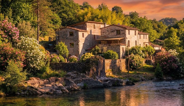 Apartments in a historic mill in 'green' Tuscany