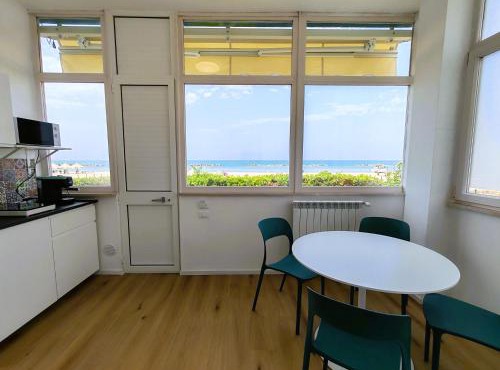 Aqua Apartments