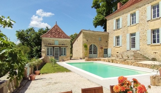 Authentic 5-Bed 18C Manoir, Périgord Vert: Near Top Dordogne Experiences