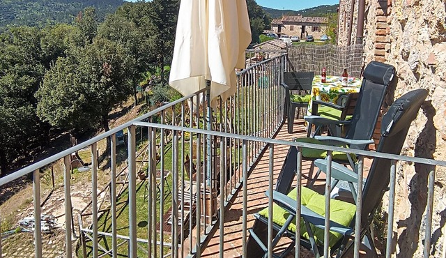 Awesome apartment in Monticiano