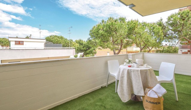 Awesome apartment in Lido di Fermo