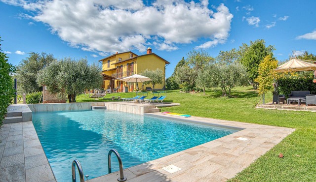 Awesome home in Monterchi -AR-