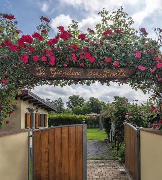 B&B Il Giardino dei Poeti and Apartaments