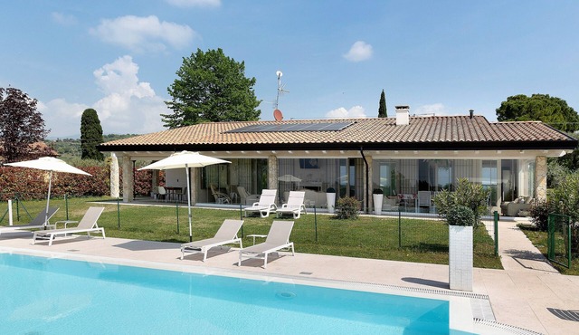 Bardolino Golden Hill