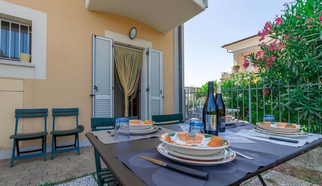 Beautiful apartment for 4 guests with WIFI, TV and patio, close to Porto Recanati