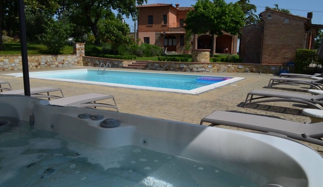 beautiful farmhouse for families and groups of friends spending the holiday in >Tuscany together. wi