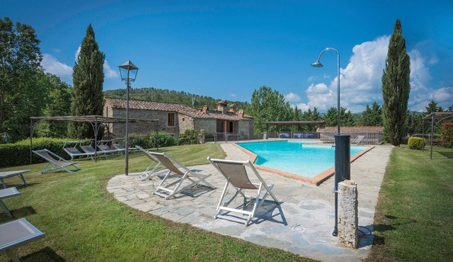 Beautiful private villa with private pool, WIFI, veranda, pets allowed and panoramic view