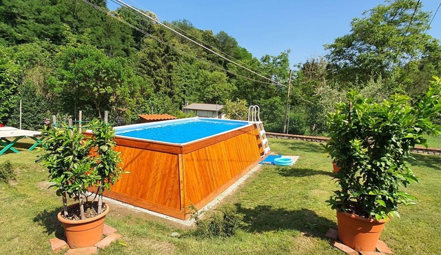 Beautiful private villa for 6 guests with private pool, WIFI, TV and pets allowed