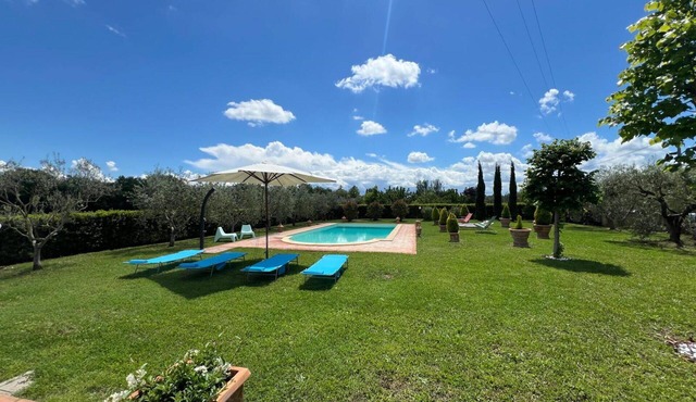Beautiful private villa for 7 people with private pool, WIFI, A/C, patio and panoramic view