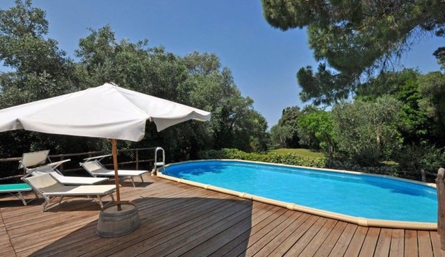 Beautiful villa for 13 guests with private pool, WIFI, TV, pets allowed and panoramic view