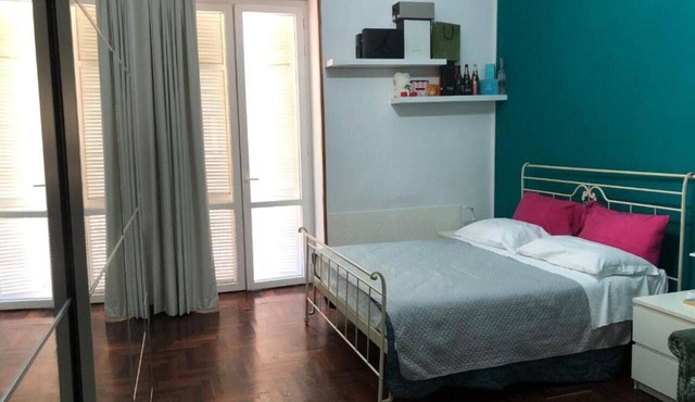 Bed and Breakfast 'Decimo 28' with Balcony, Wi-Fi and Air Conditioning