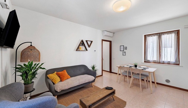 BeeHome in Verona - Cosy home near the old town - Free parking, AC in every room, Fast wifi