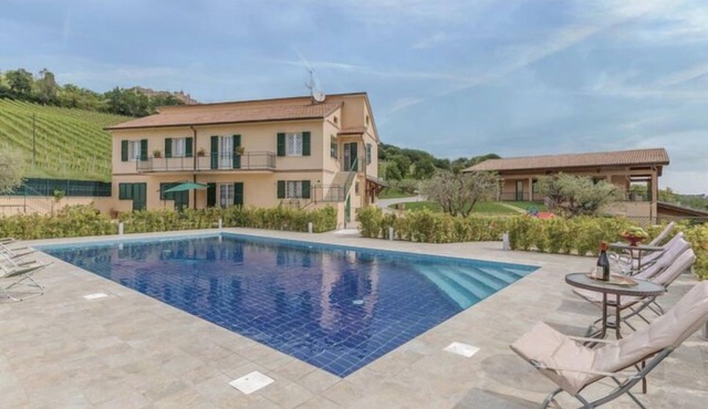 Belvilla by OYO La Collina