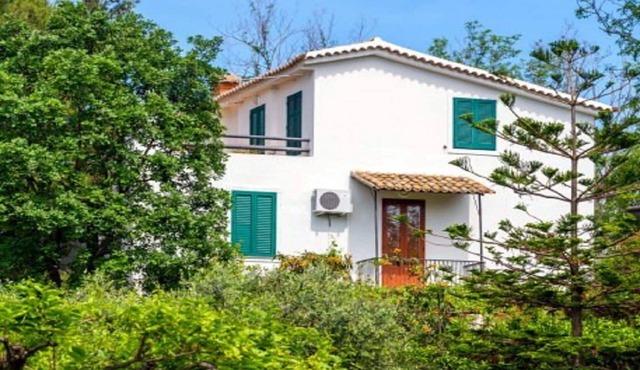 Belvilla by OYO Villa Nicola