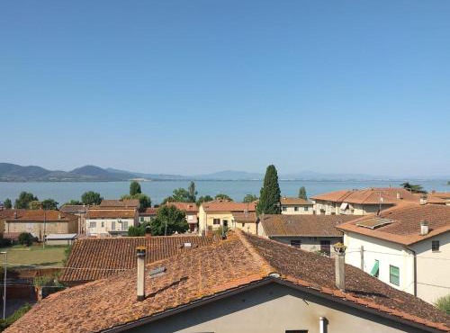 Bilocale sul Trasimeno