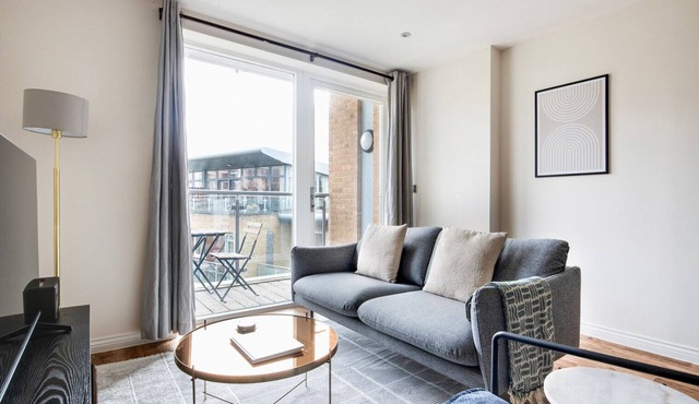 Blueground | Nine Elms, balcony, nr Battersea Park